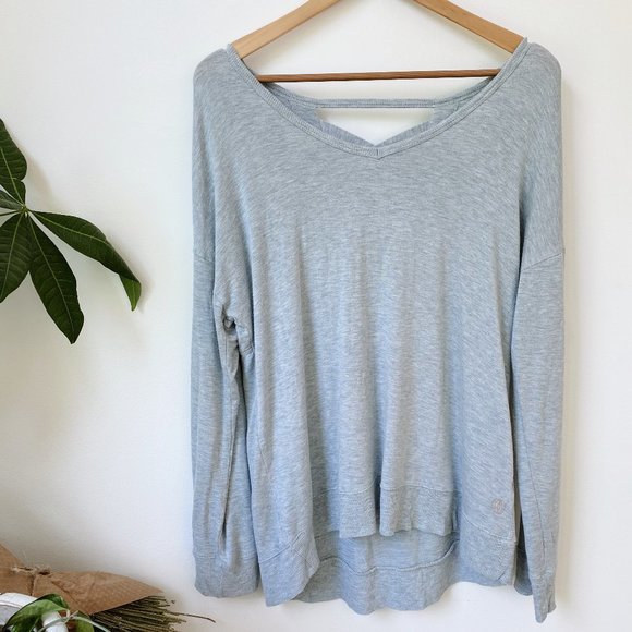 SOFT COMFY LONG SLEEVE V-NECK LOUNGE GRAY CROSS BACK TOP - Picture 1 of 3